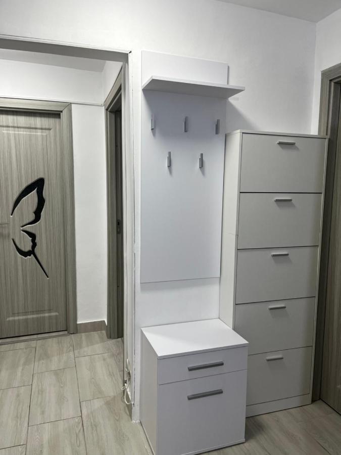Home Sweet Home Apartment With 3 Rooms Buzău Exterior photo