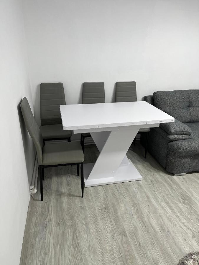 Home Sweet Home Apartment With 3 Rooms Buzău Exterior photo