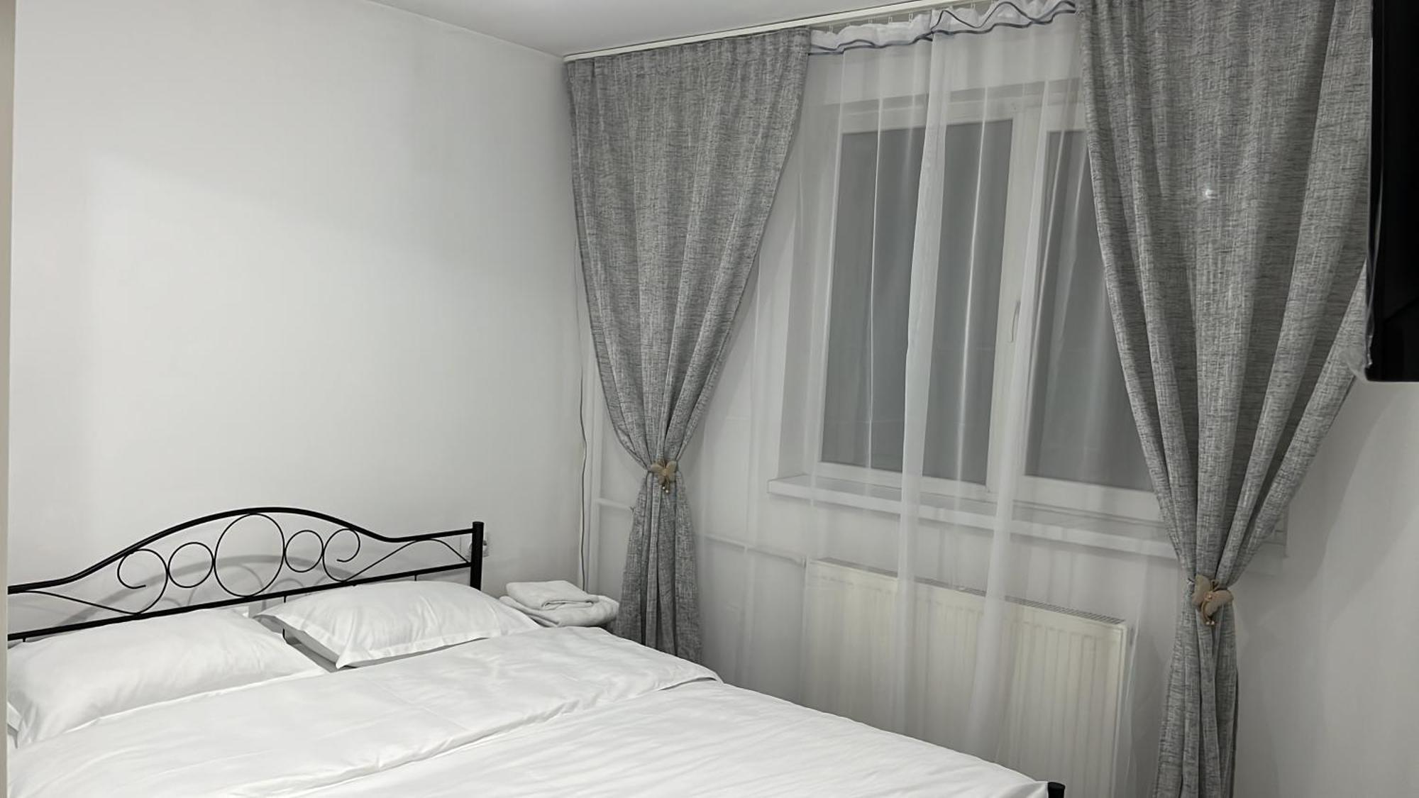 Home Sweet Home Apartment With 3 Rooms Buzău Exterior photo